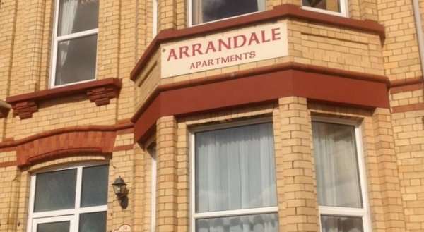 Arrandale Apartments