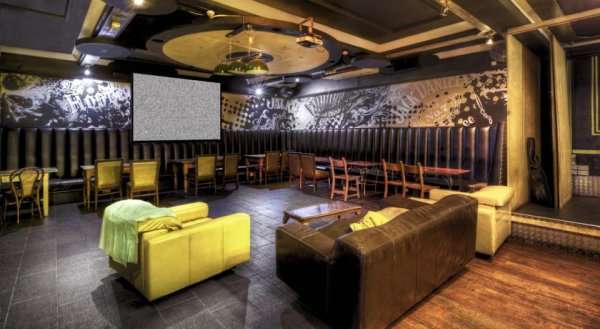 Arsenal Tavern Backpackers