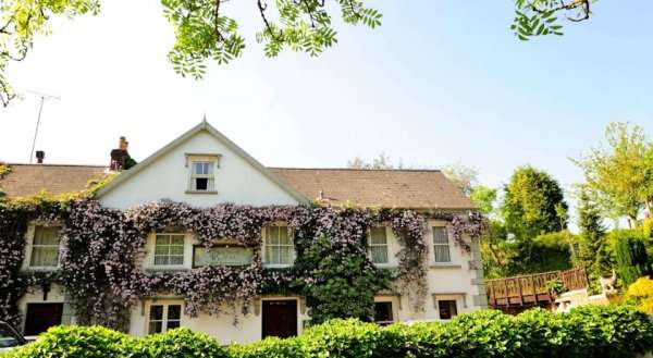 Auberge Du Val Hotel