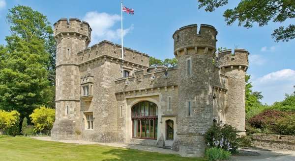 Bath Lodge Castle