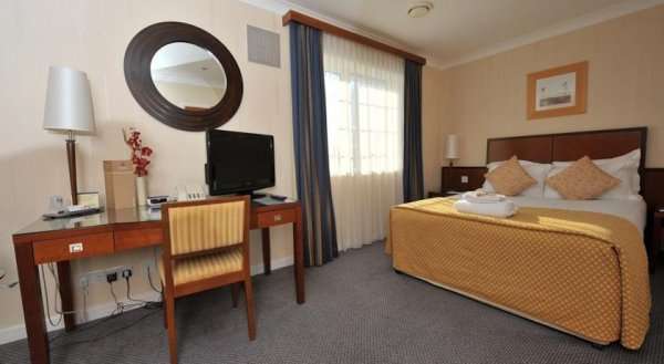 Best Western Homestead Court Hotel