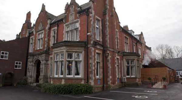 Best Western Oaklands Hall Hotel