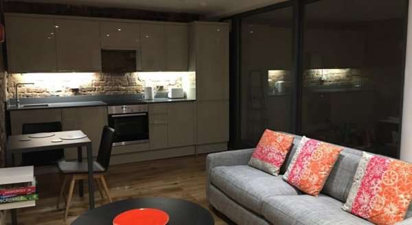 Brick Lane Loft with Courtyard