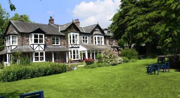 Bridge House Hotel