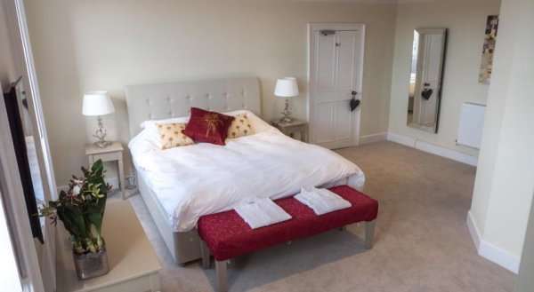 Broadway House Luxury Serviced Rooms