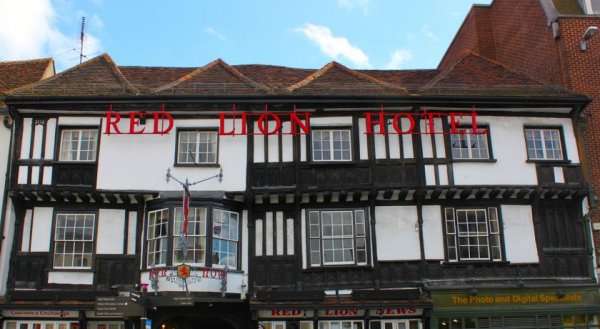 Brook Red Lion Hotel