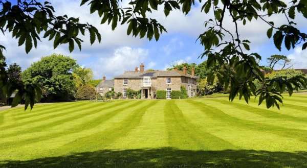 Broomhill Manor Holiday Cottages
