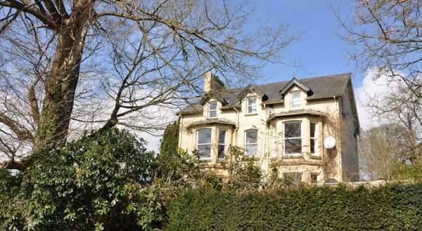 Bryncoed Guest House