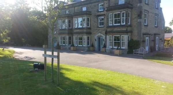Burythorpe House