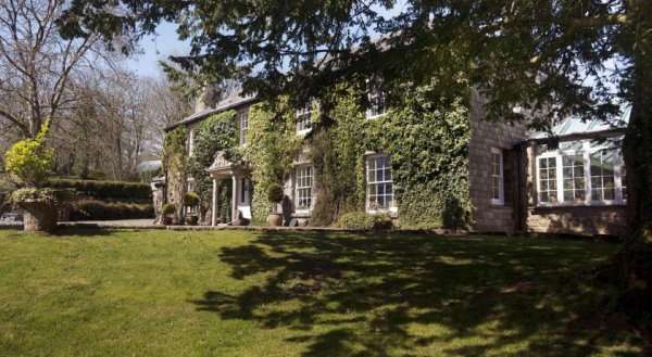 Cabilla Manor