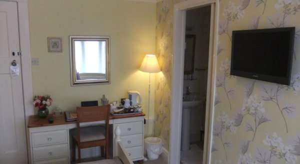 Cayton House B&B
