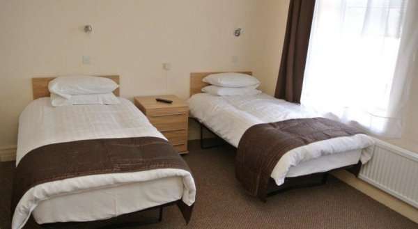 Central Hotel Golders Green