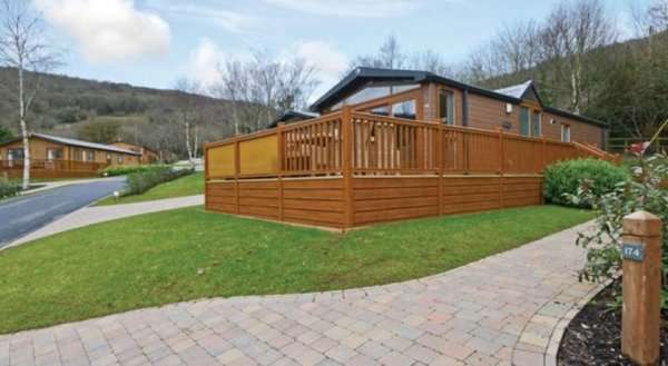 Cheddar Woods Resort and Spa