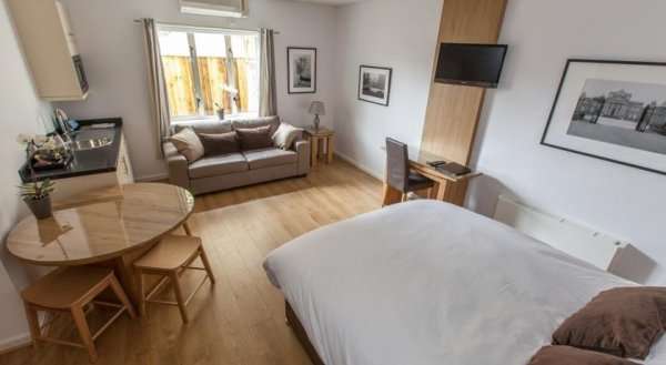 Churchill Court Hotel