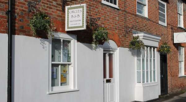Circles B&B