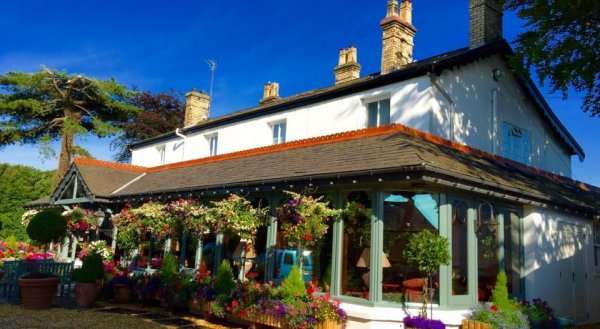 Clarence House Country Hotel & Restaurant