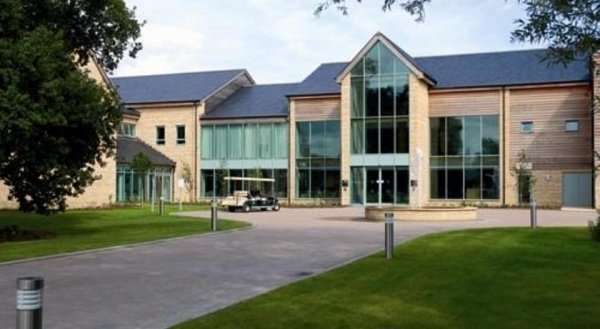 Cotswold Water Park Four Pillars Apartments