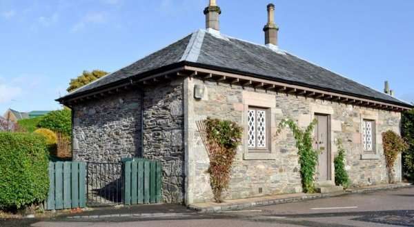 Cresecent Cottage