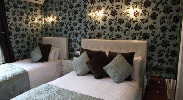 Crompton Guest House