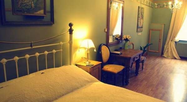 Crown House Suites