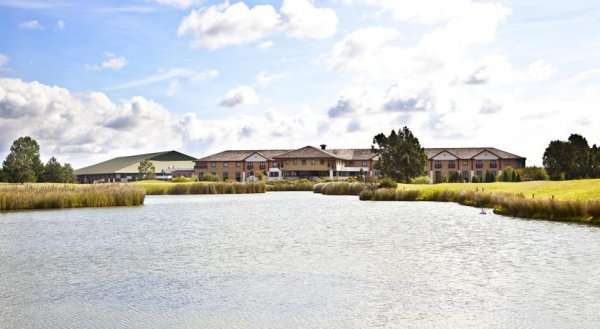 Crowne Plaza Resort Colchester Five Lakes