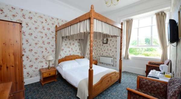 Dall Lodge Country House