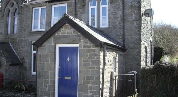 Dan-y-Castell