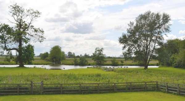 Dinkley Lodge