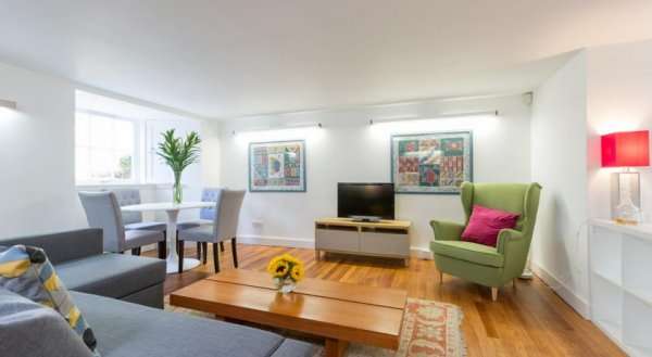Dundas Apartment