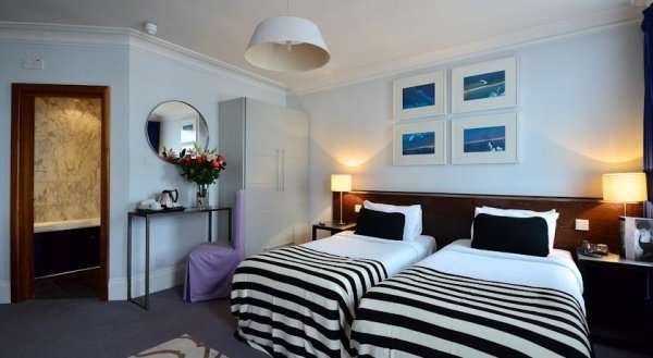 Kensington Rooms Hotel