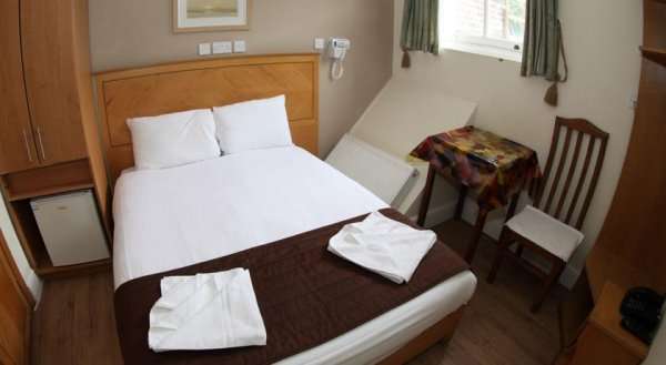 Kensington Suite Hotel