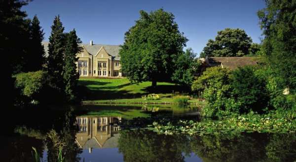 Kenwood Hall Hotel
