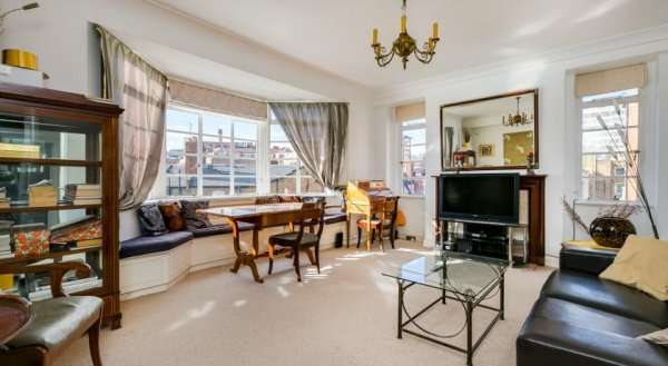 Knightsbridge Apartment