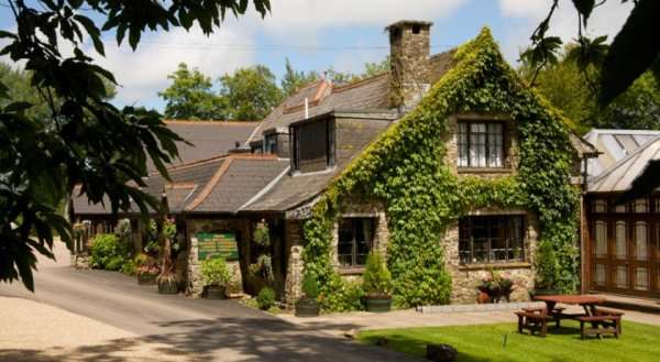 Lakeview Manor