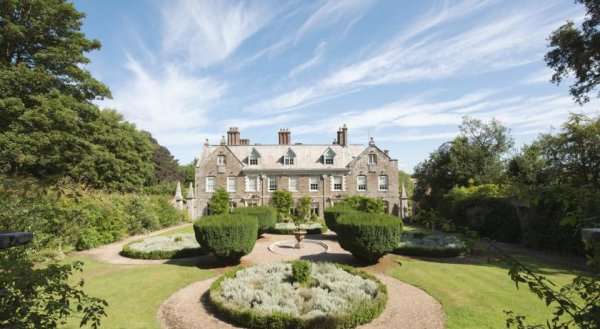 Langdon Court Hotel And Restaurant