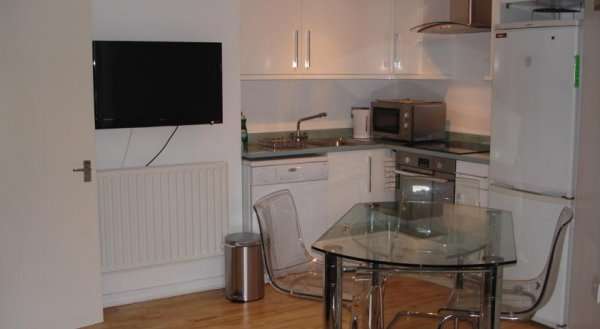 London Kensington & Chelsea 2 Bed Zone 1 Aprt