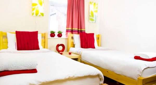 London-Big Bed