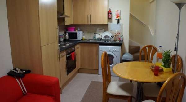 Lower Cathedral Road Apartment