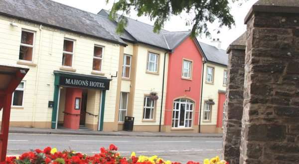 Mahon's Hotel