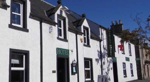 Marine Hotel