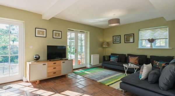 Mast Cottage