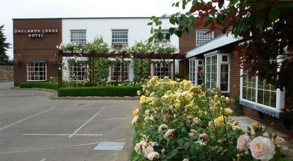 Oaklands Lodge Hotel