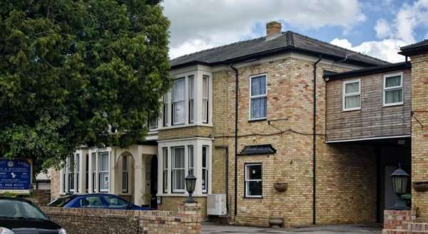 Olivers Lodge Hotel
