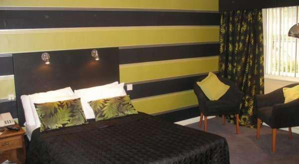 Parkmore Hotel & Leisure Club