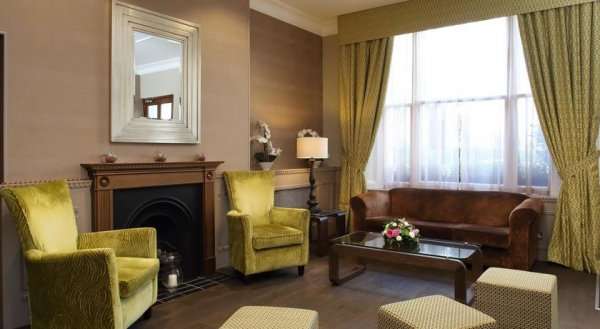 Phoenix Hotel