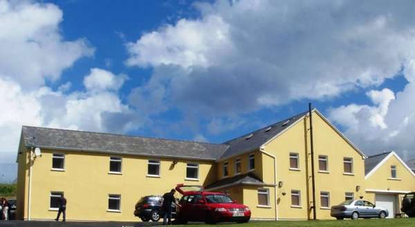 Aras Ghleann Cholm Cille
