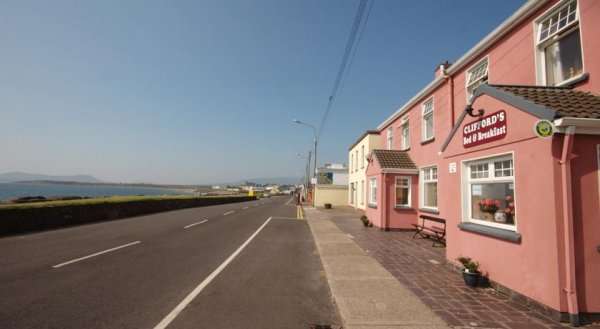 Clifford's Ocean View B&B