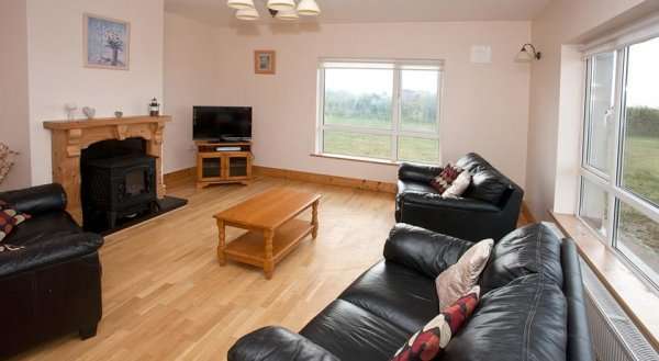 Copper Coast Holidays - Radharc na Farraige