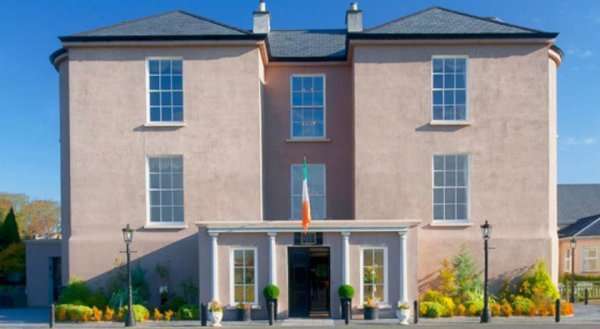 County Arms Hotel Birr