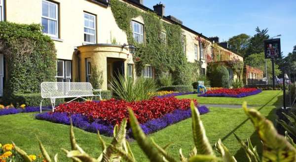 Dunraven Arms Hotel